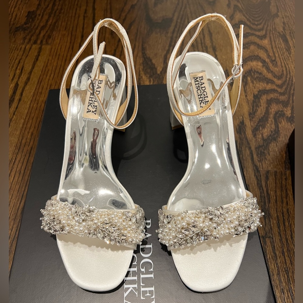 Brand new Badgley Mischka heels